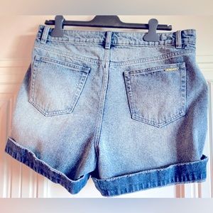 MK High waisted JEAN SHORTS 🩳 MK almost NEW
